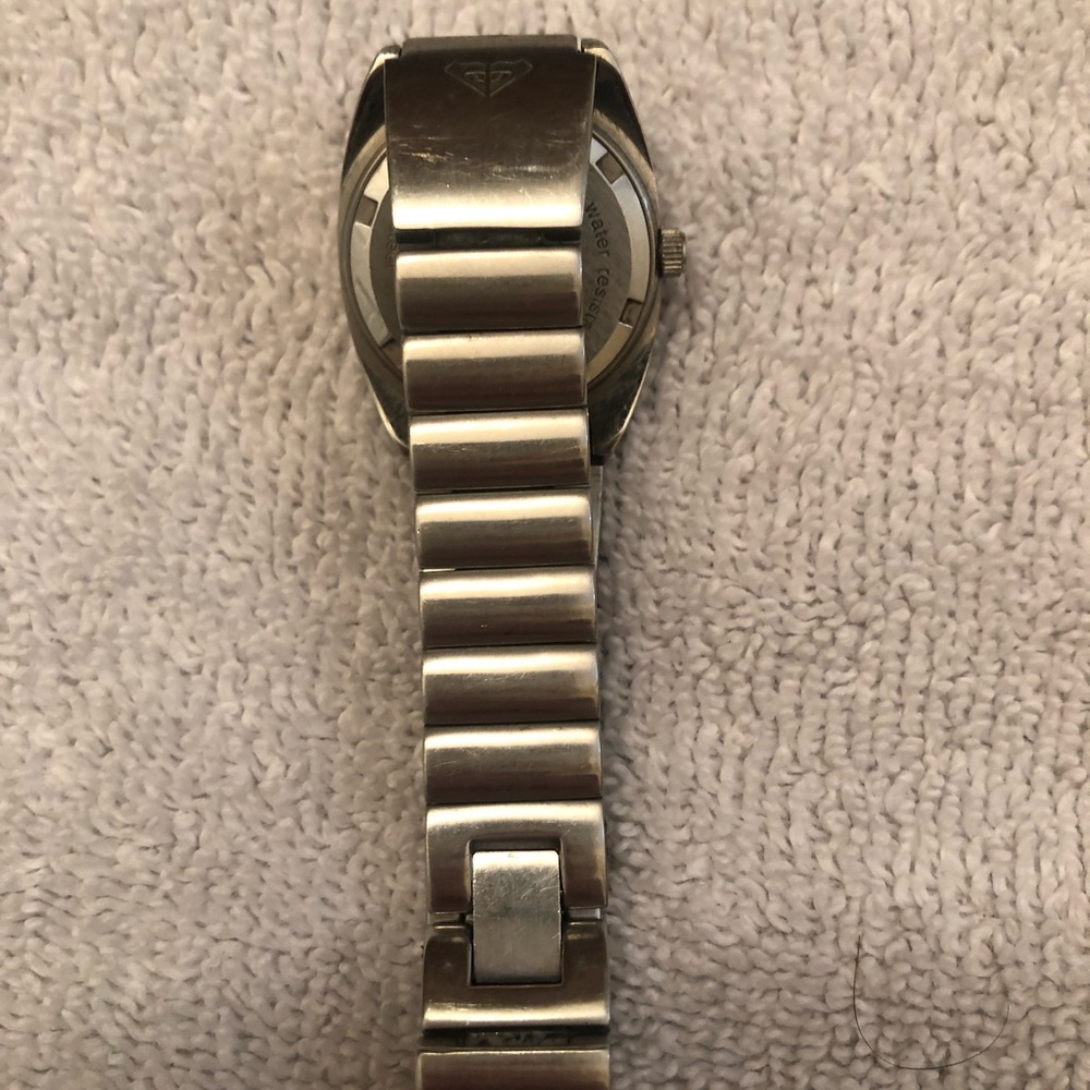 Roxy Watch - image 1